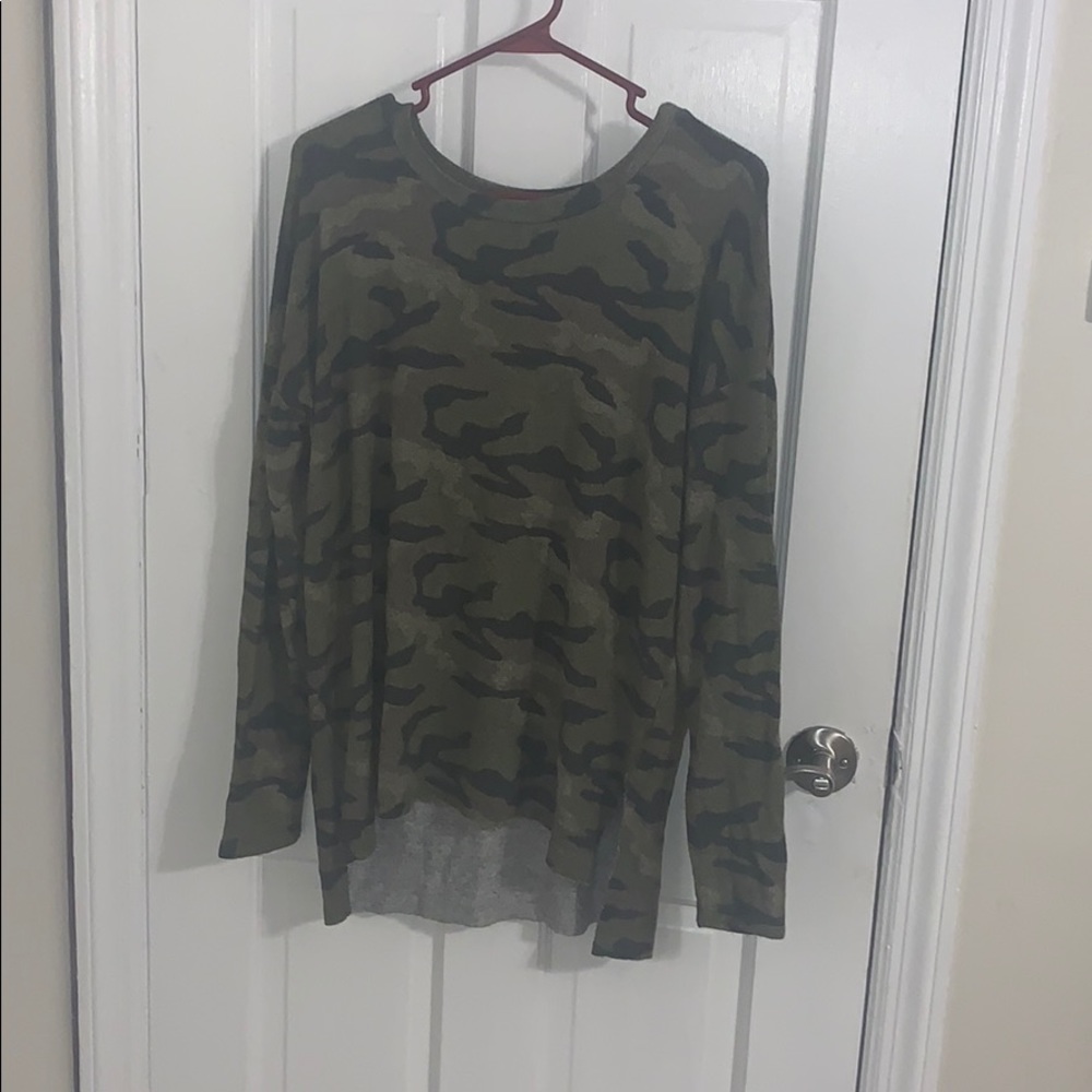 American Eagle sweater